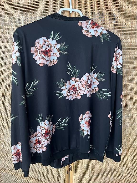 Jacken: floraler Blouson – Gebraucht aus Dübendorf von jjs_t925 1