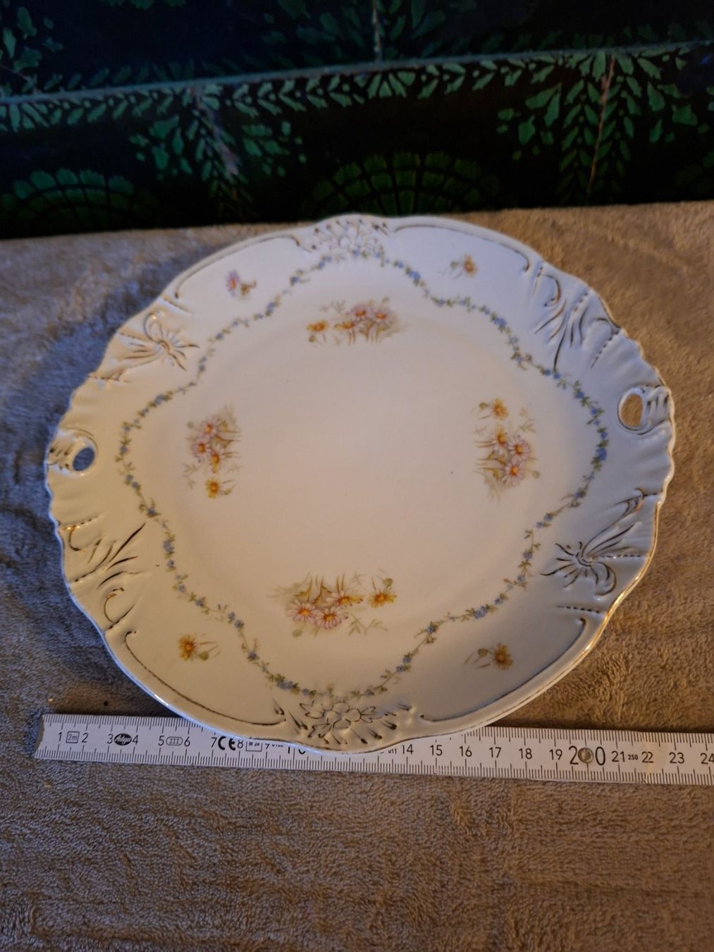 Piatti di portata: Hübsche antike Servierplatte mit Blumenmuster, Vintage-Stil – Usato da Otelfingen venduto da silver-moon 2