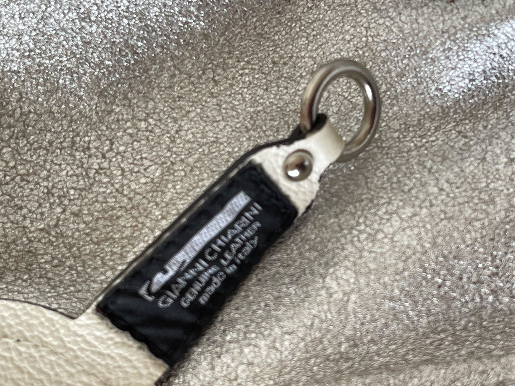 Gianni Chiarini Sacs femmes: GIANNI CHIARINI Neu/NP200CHF Doppelseitig Silber Tasche – Neuf (Voir description) à Kölliken par Prscoo 7