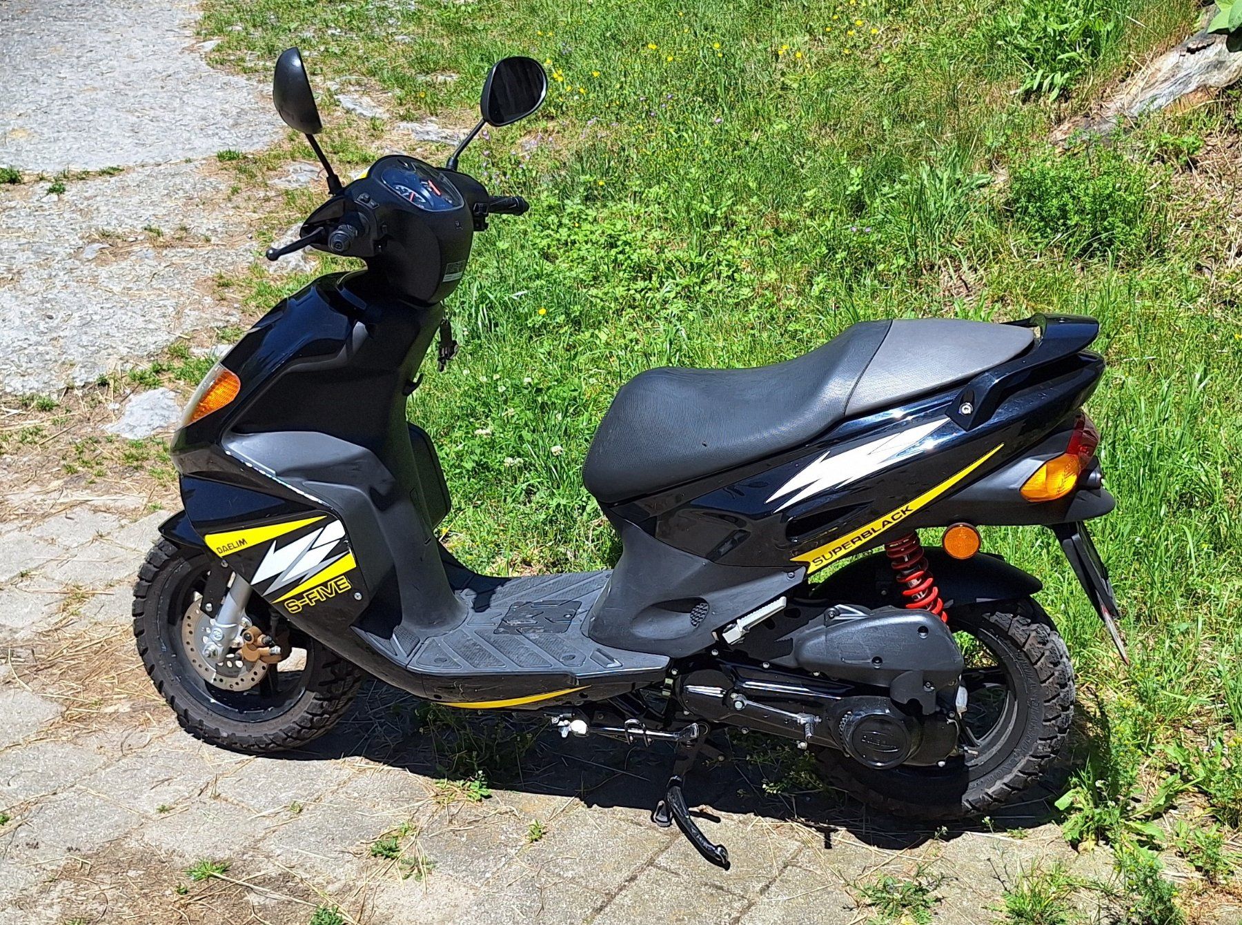 Daelim Scooter: Daelim S-Five Roller 50ccm – Usato da Ennetmoos venduto da MG_ 2
