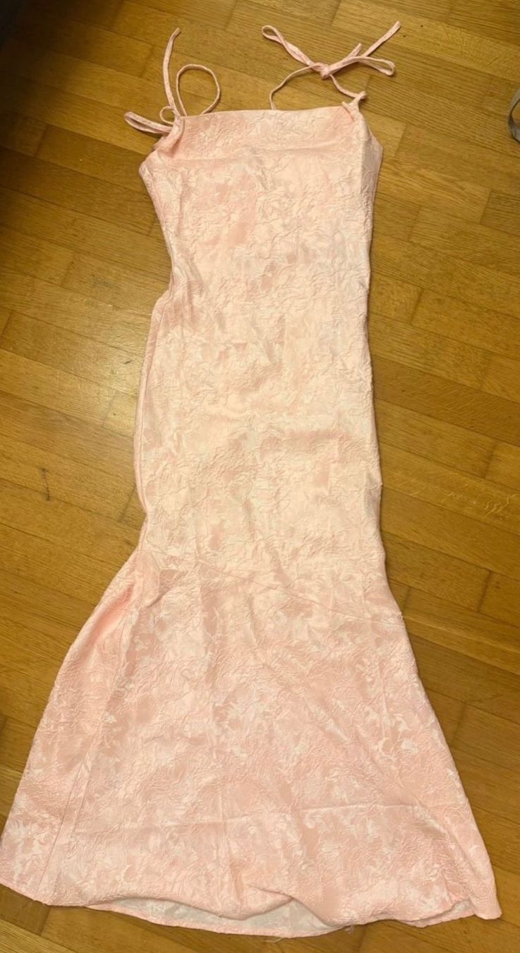 Vestiti: Babyboo Abendkleid – Usato da Aeugst am Albis venduto da Cheeks 1