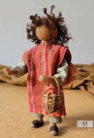 Schwarzenberger Krippenfiguren Kind/Meitli m Körbli 15cm N11