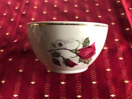 Omas Antike Kaffeetasse rund " Chacheli "