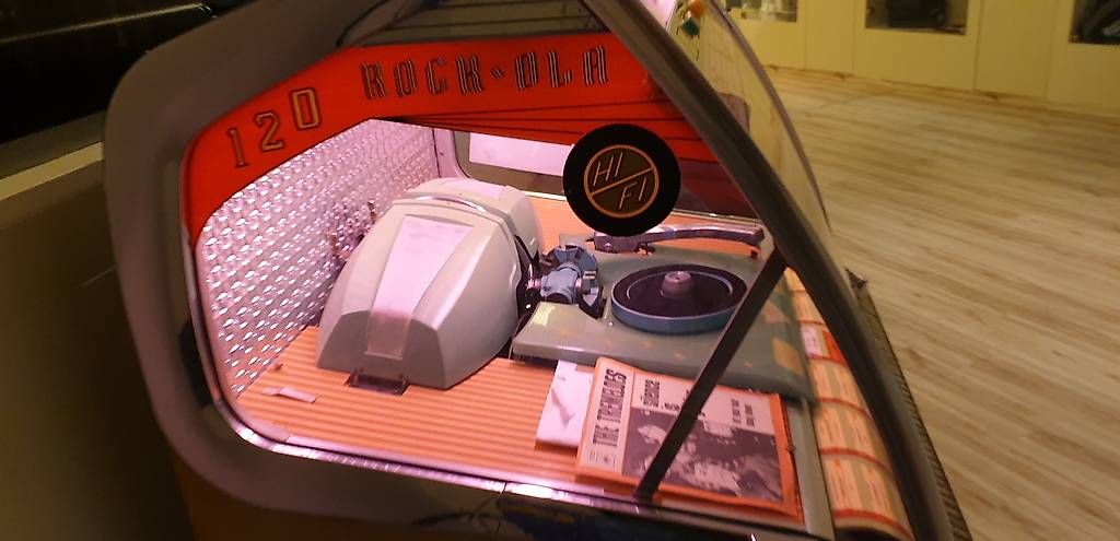 Rock-Ola Jukebox: Jukebox Rock-Ola Mod. 1458 (1958) – Usato da Pianezzo venduto da Millecolline 4