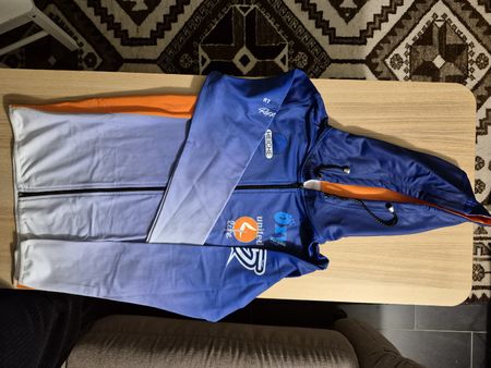 Sportliche Jacke Grösse L - Neu