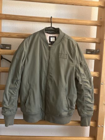 Ninth Hall Bomber Jacke, Grösse L, Olivgrün, Top Zustand!