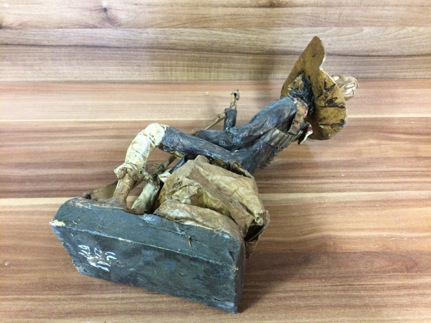 Statuette: Alte Pappmache Figur mit Gewehr Mexico – Usato da Wangen SZ venduto da kuriosum12 5