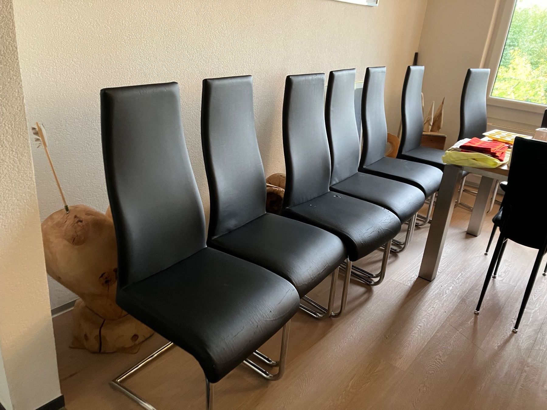 Chaises: 8 Stühle Kunstleder – D'occasion à Duedingen par raverouf 2