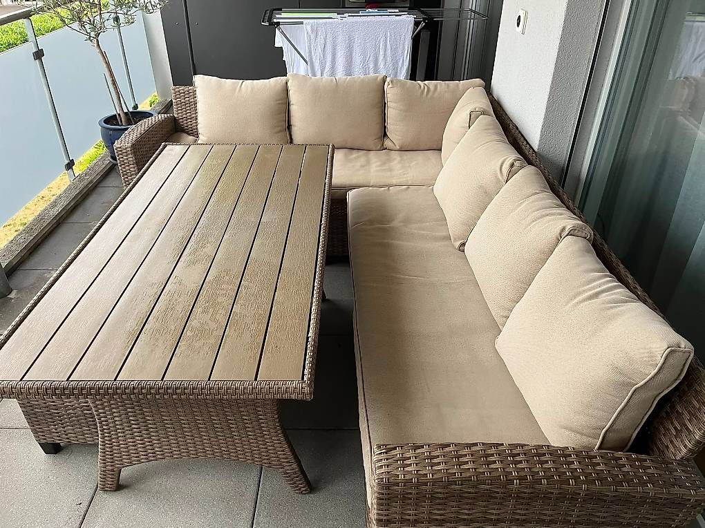 Set di tavolo e panche: Gartenlounge mit Tisch in heller Rattan-Optik – Usato da Müllheim-Wigoltgn venduto da MicheleFrei 1