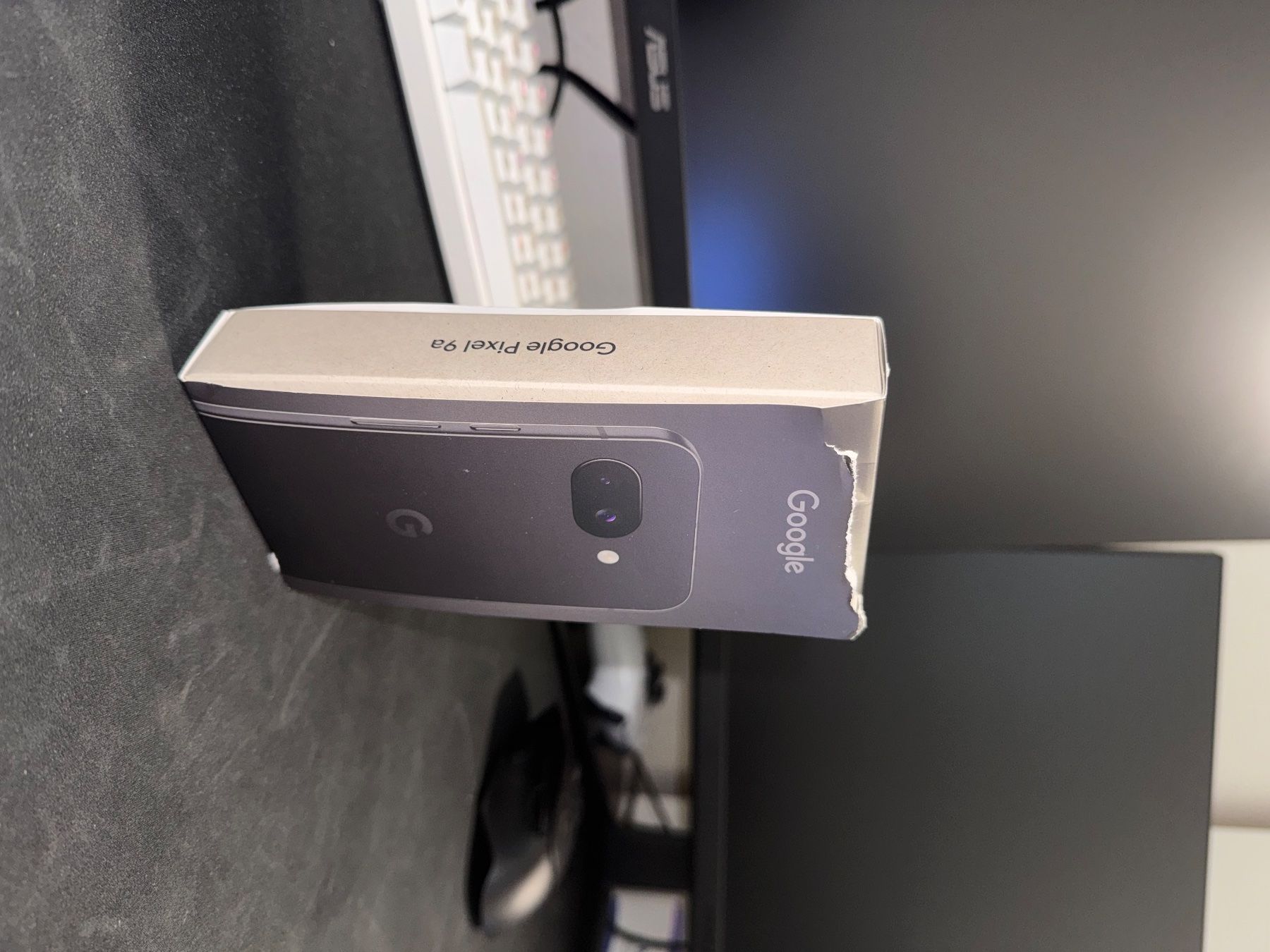 Google Telefoni cellulari / Smartphones: Téléphone Google Pixel 9a – Nuovo e nell'imballaggio originale da Sion venduto da bat_g89b 3