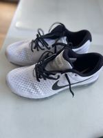 Nike Sneakers weiss schwarz Grösse 43