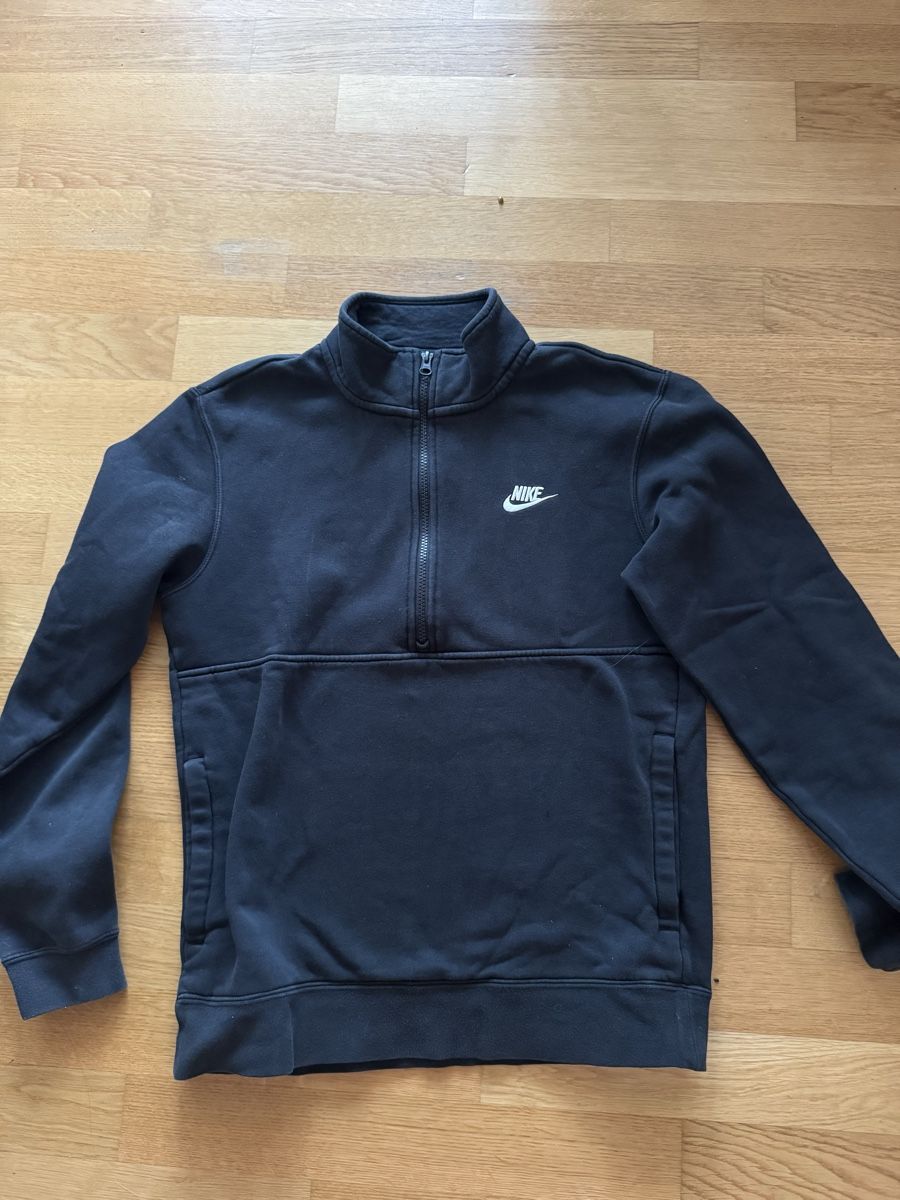 Nike Maglioni & Felpe: Nike Pullover Schwarz  – Nuovo (secondo la descrizione) da Allschwil venduto da ale_99l7
