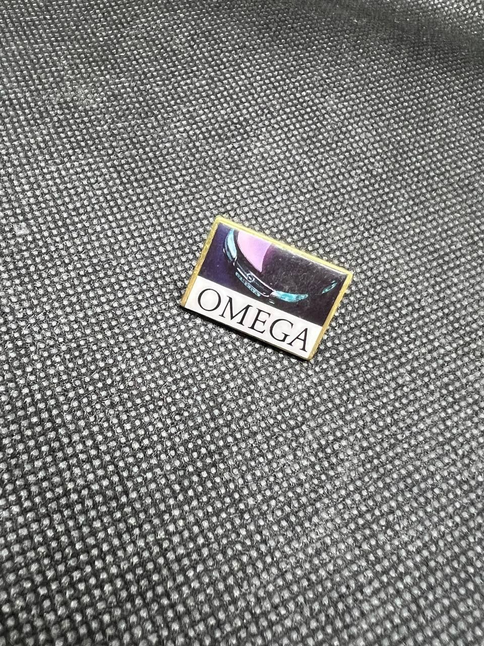 Plaketten & Abzeichen: OMEGA Anstecknadel Swatch Group – Gebraucht aus Dietikon von kRizzzZy96