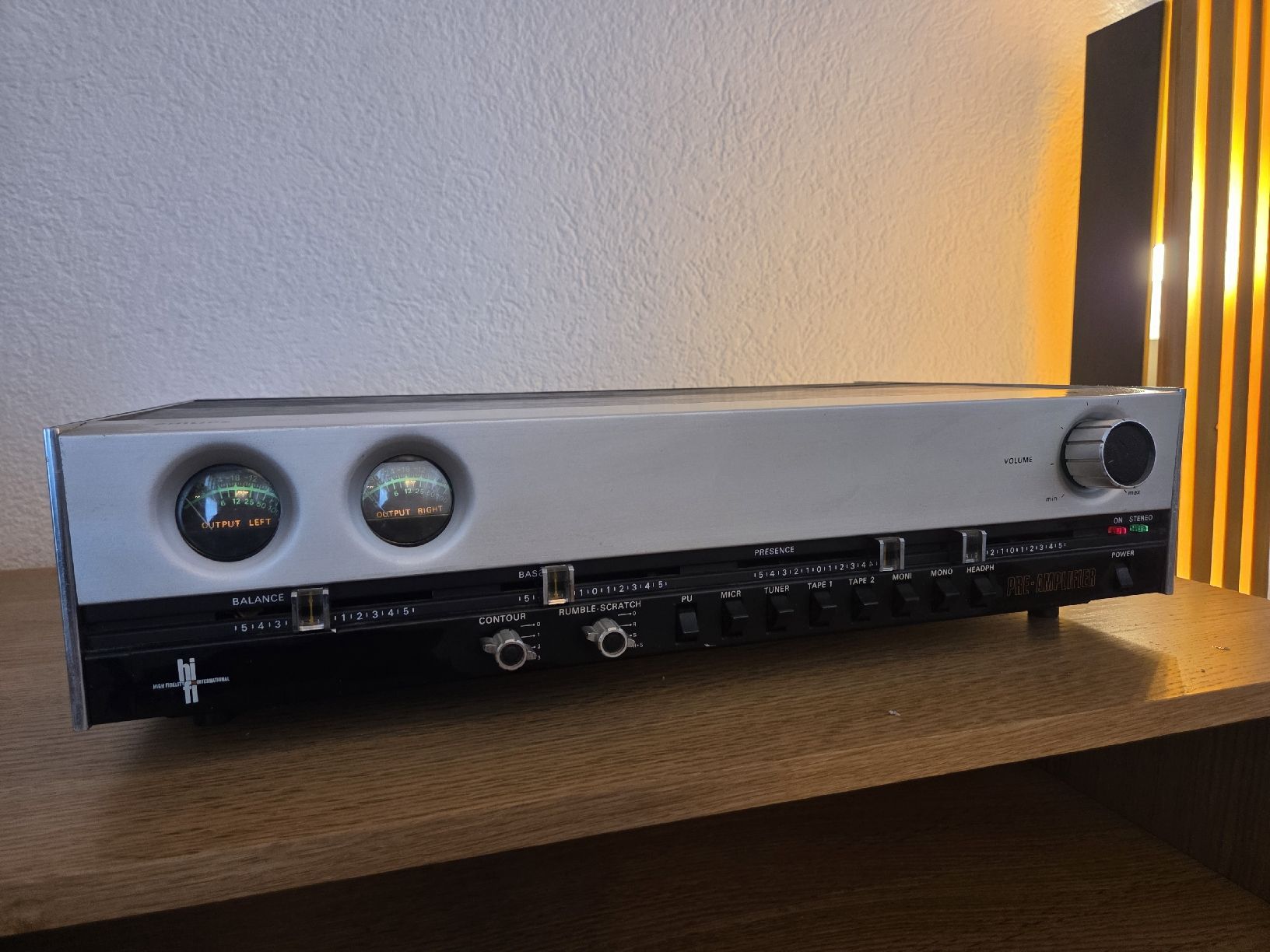 Philips Verstärker: Pré-amplificateurvPhilips 551 tropicalisé – Gebraucht aus Froideville von jojo1860