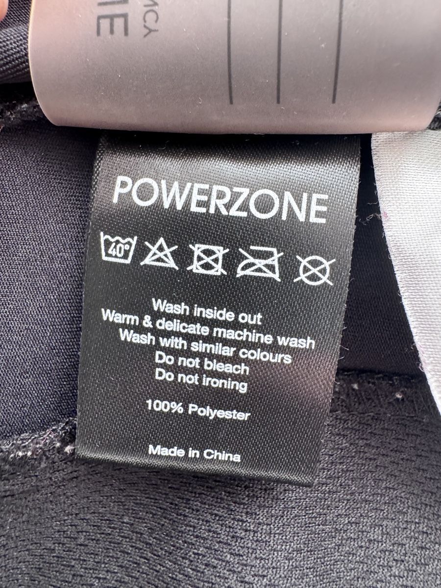 Giacche: Powerzone Hooded Jacket - Black – Nuovo (secondo la descrizione) da Zürich venduto da Tanja_G88 4