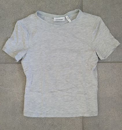 T-Shirt WEEKDAY grau Grösse S guter Zustand