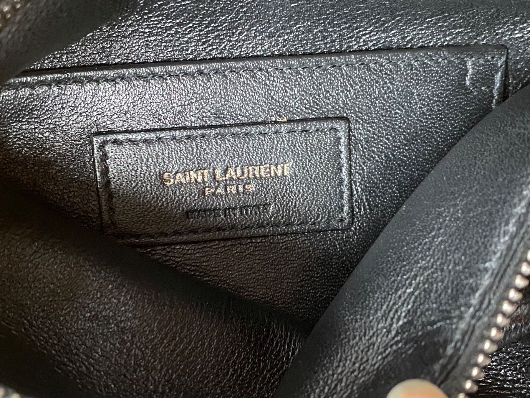 Saint Laurent Borse da donna: SAINT LAURENT Antiqued Lambskin Sid Flat Bag Tasche – Usato da Kriens venduto da hannaandkiko 3