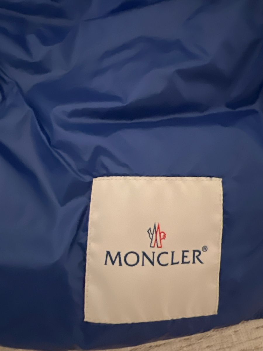 Moncler Jacken: Moncler weste S – Neu (gemäss Beschreibung) aus Reinach AG von aur_zq5z 1