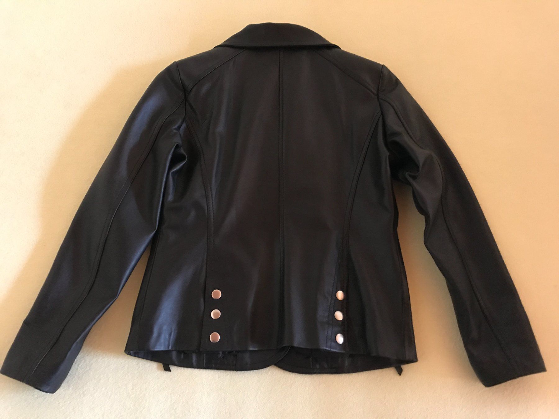 Jacken: Lederjacke schwarz, neu, Grösse S – Neu und originalverpackt aus Humlikon von enersana 1