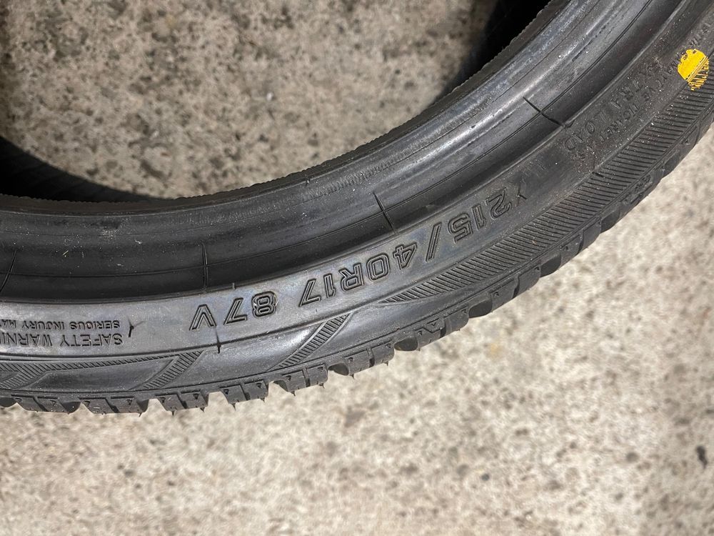Reifen 215 40 R17