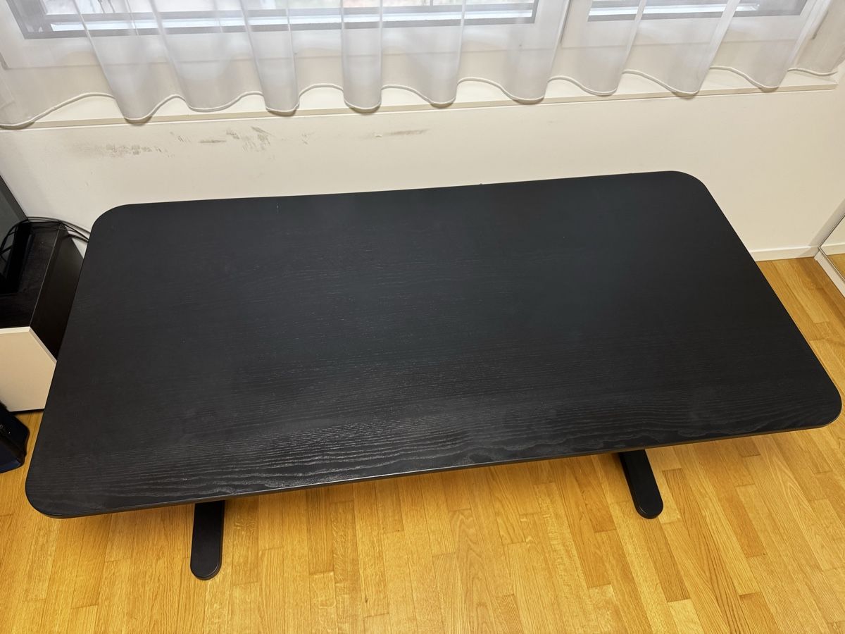 Ikea Scrivanie: IKEA Bekant 160cm x 80cm – Usato da Baar venduto da uncommon2 1