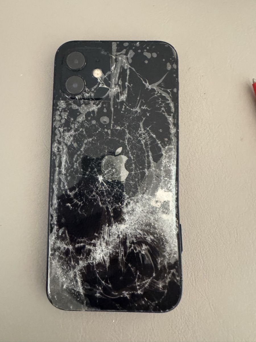 Apple Telefoni cellulari / Smartphones: Apple iPhone 12 – Difettoso da Adliswil venduto da Busys 1