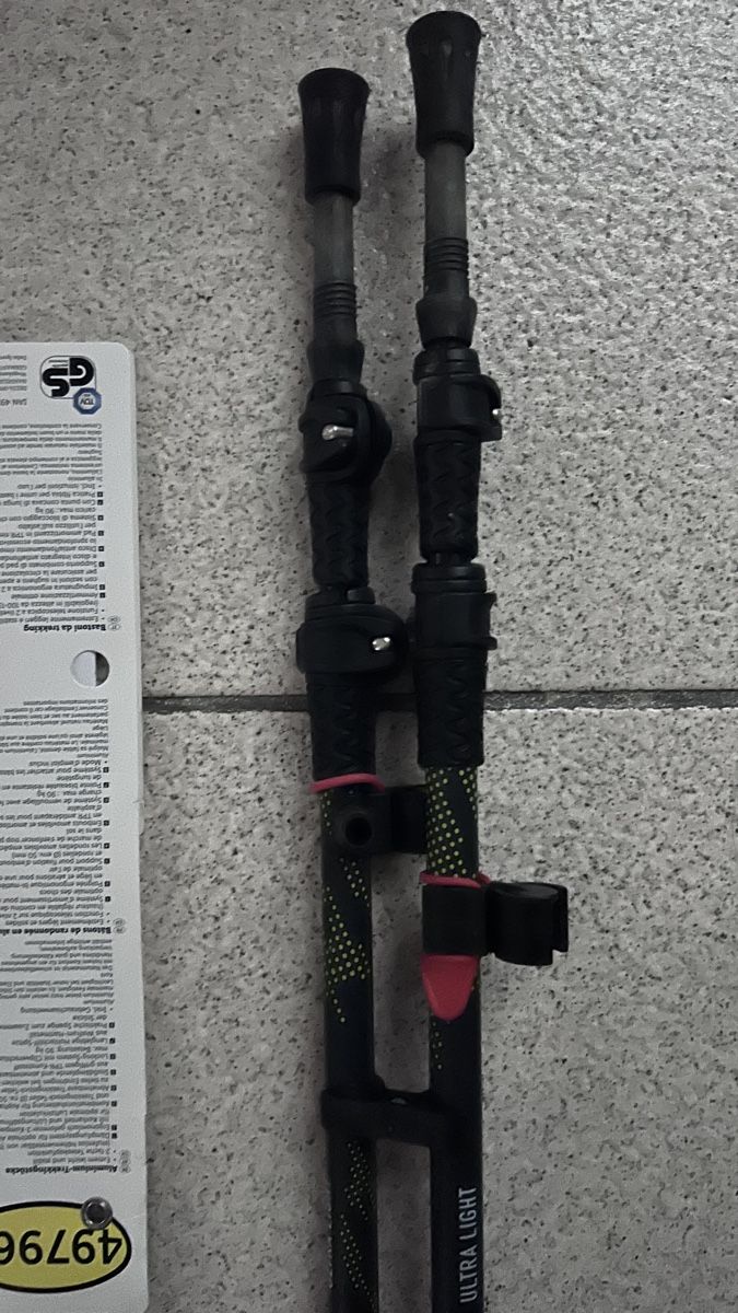 Bastoncini da trekking: Rocknroll Trekking Poles Ultra Light – Usato da Genève venduto da Noemie.wrmsi 1