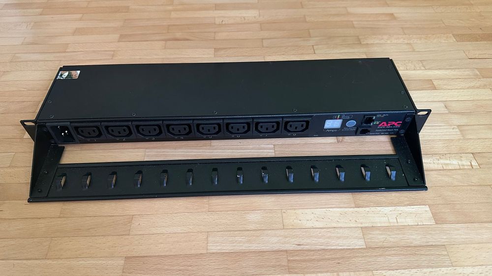 APC AP7921 Rack PDU geschaltet 1U 16A 208/230V 8xC13 (Gebraucht) in ...