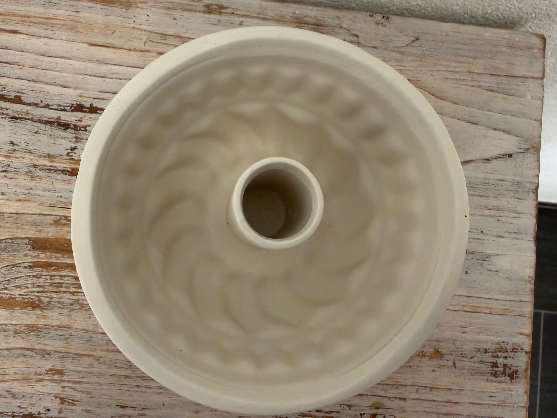Vasi per fiori: Gugelhupf Pflanzgefäss, Farbe Beige – Nuovo (secondo la descrizione) da Wolfwil venduto da Inseider12 3