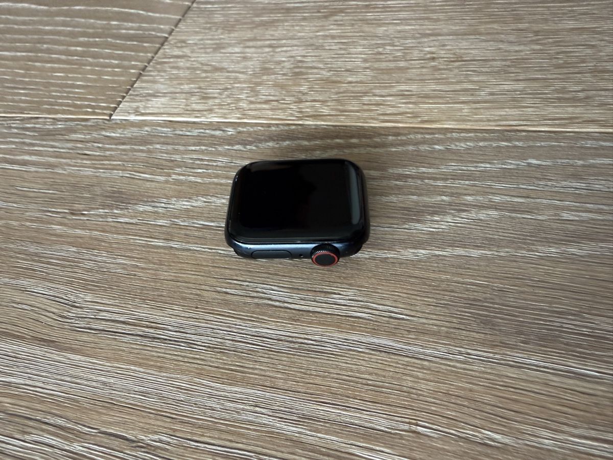 Apple Smartwatch: Apple Watch SE 2. Gen 40mm – Usato da Jona venduto da Tsei 4