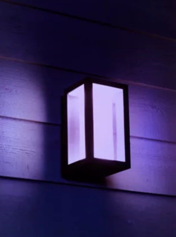 Philips Lampade: Philips Hue LED Aussenwandleuchte Schwarz – Usato da Rüdtligen venduto da Blibxsung 2