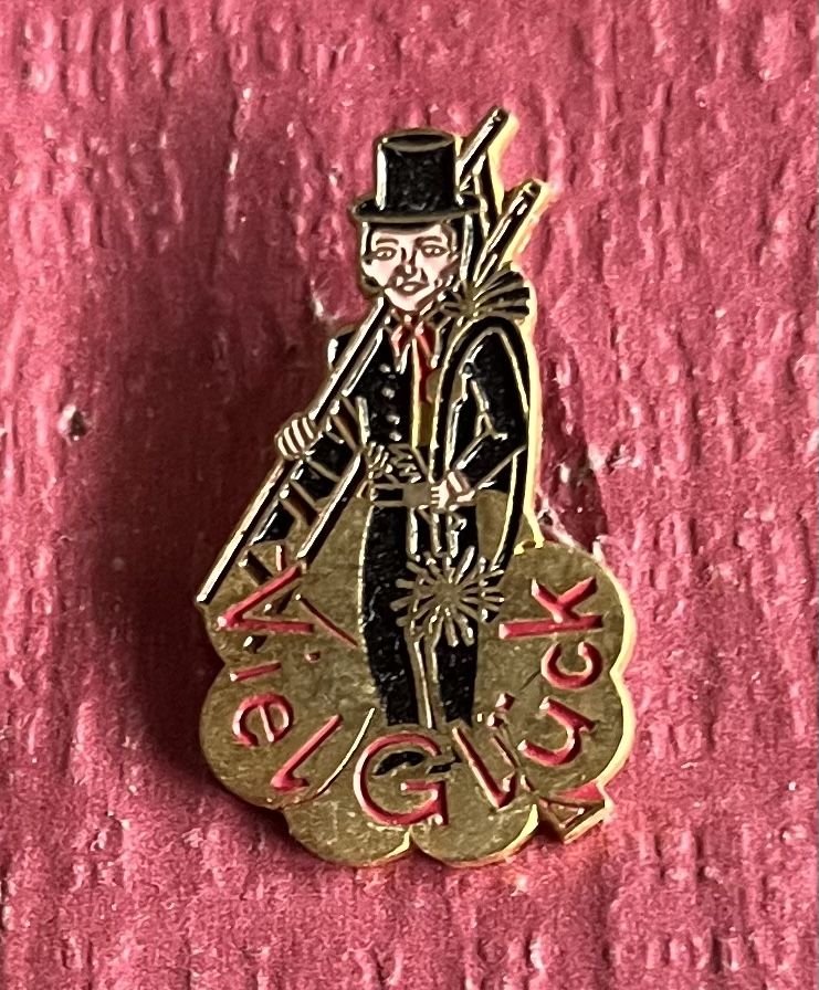 Plaketten & Abzeichen: Kaminfeger Viel Glück 🍀 Pin – Gebraucht aus Itingen von Bebbi6569