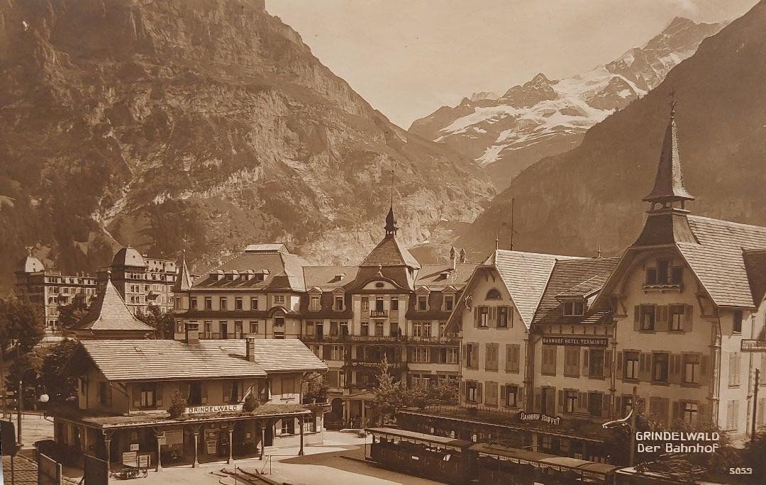 Ansichtskarten: GRINDELWALD - Der Bahnhof – Gebraucht aus Delémont von Domdom1