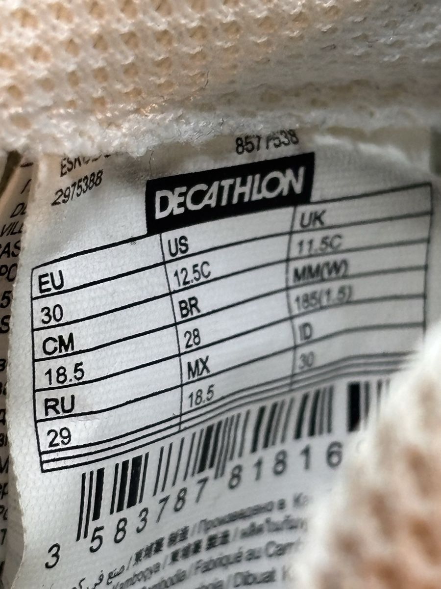Decathlon Scarpe per ragazzi: Decathlon Kinderschuhe, Grösse 30, – Usato da Lupsingen venduto da Butzelma 3