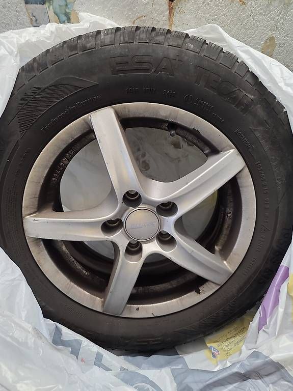 Pneumatici & Ruote complete: 4x Autoreifen -> Winterreifen – Usato da Olten venduto da lyez