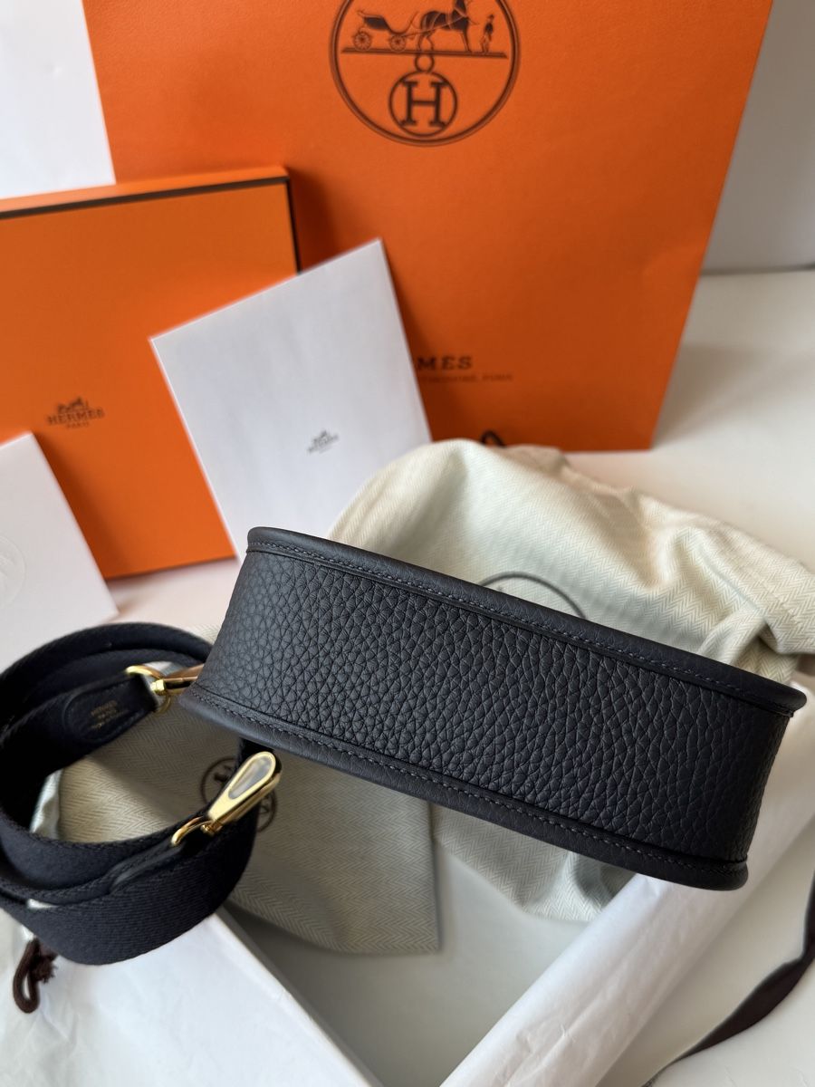 Hermès Taschen: Hermès Mini Évelyne 16 Amazone New! – Neu und originalverpackt aus Genève von Sally_LuxxyGeneva 2