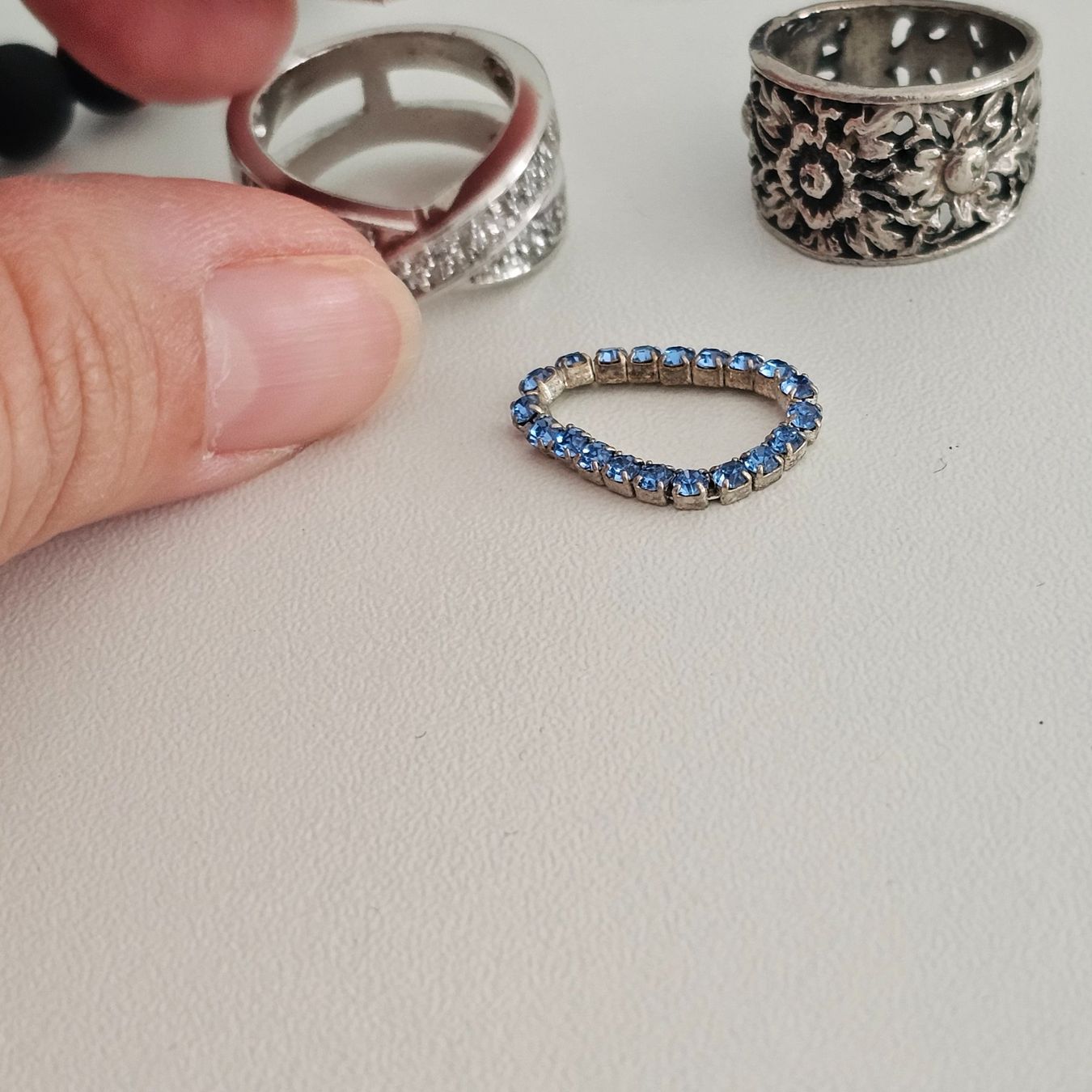 Altri gioielli: 3 xArmbänder, 1x halskette, 3x ringe – Usato da Matten b. Interl venduto da Vanilla8 5