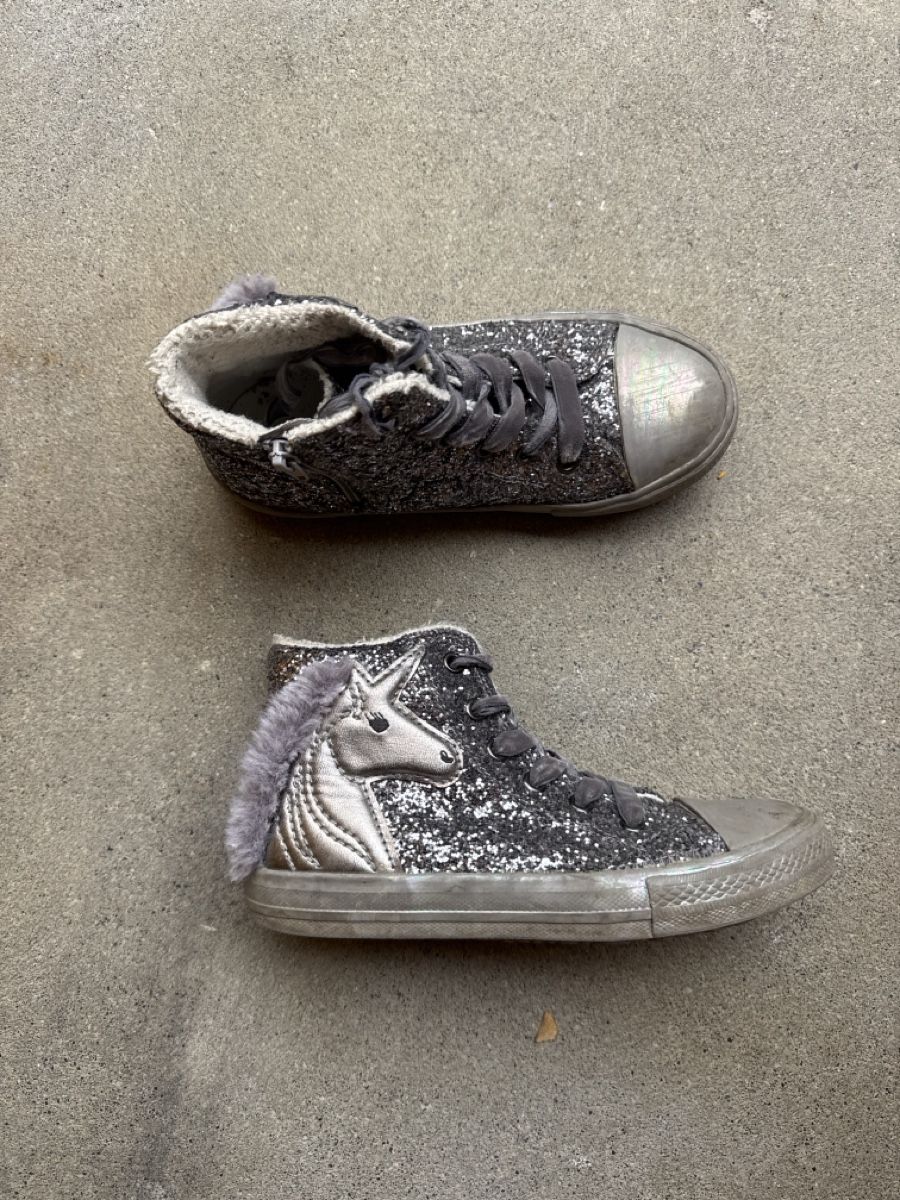 Next Scarpe per ragazze: Next Graue Glitzer Sneaker Gr.30.5 – Usato da Einsiedeln venduto da saemacb 1