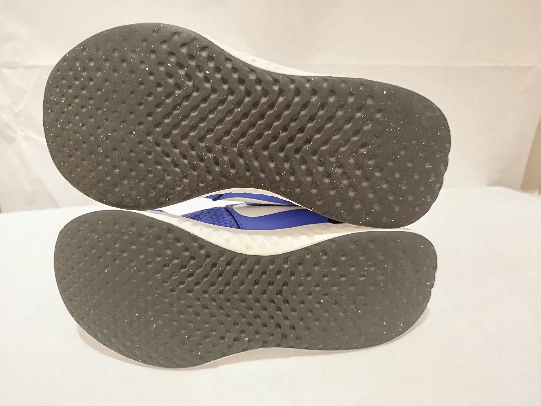 Nike Schuhe für Jungen: Nike Revolution 5 Kinderschuhe, Gr. 29.5 – Gebraucht aus Oberhofen am Thunersee von jojozurich 5