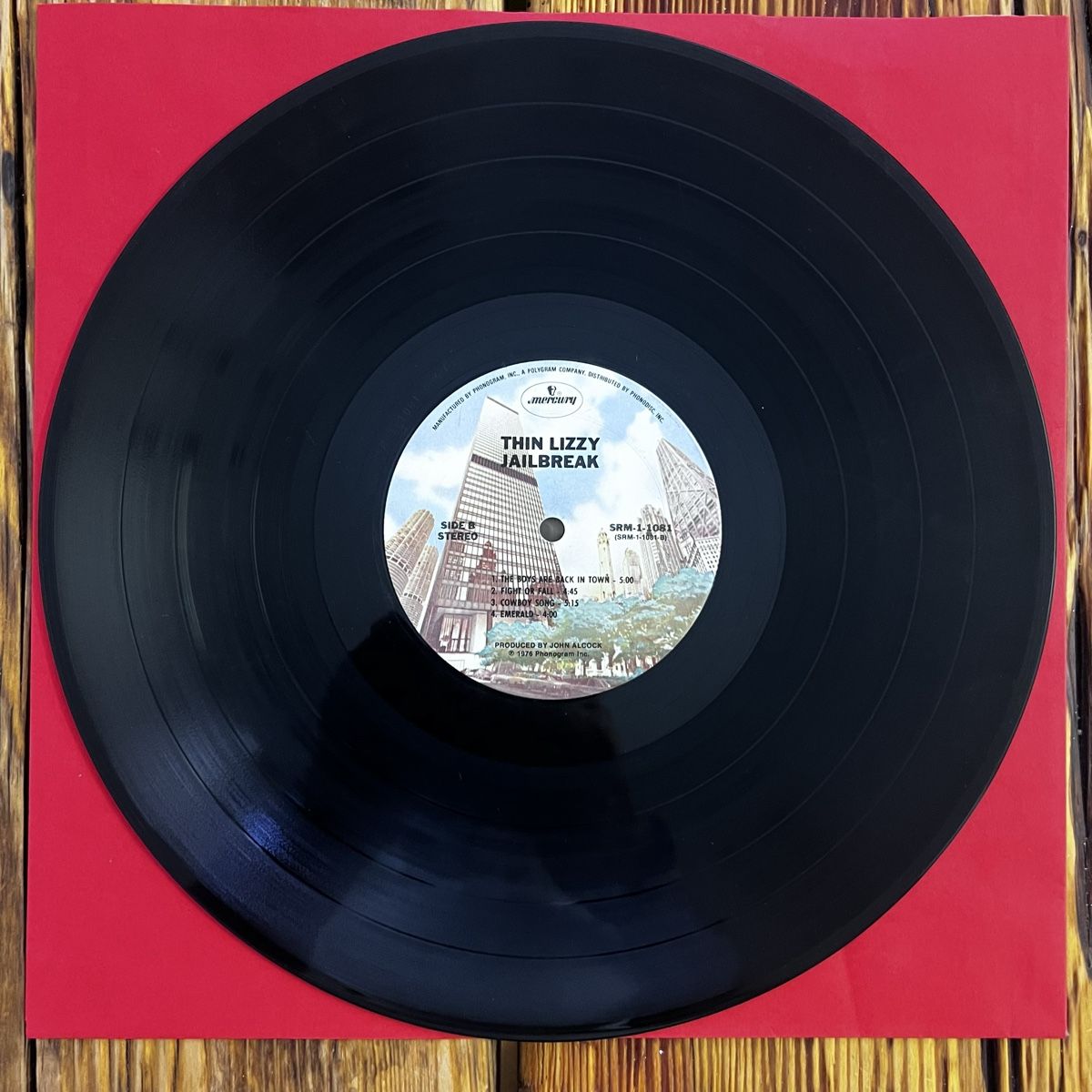 Vinyles: Thin Lizzy Jailbreak - Vinyl - VG+ – D'occasion à Umiken par mar_p7n9 2