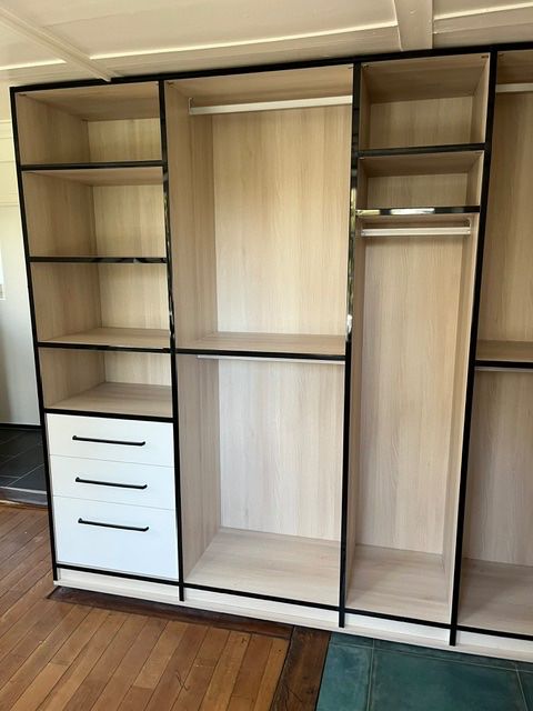 Armadi: Ankleidezimmer Cabinet – Usato da Glattfelden venduto da tho_sbf9 1