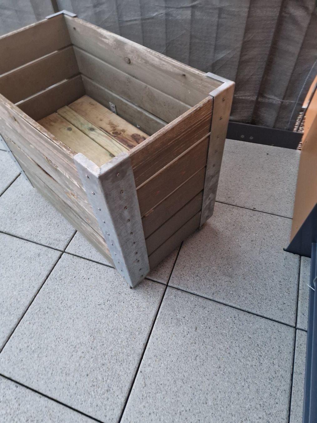 Vasi per fiori: Hochbeet Cubic – Usato da Islikon venduto da Hitch2010 1