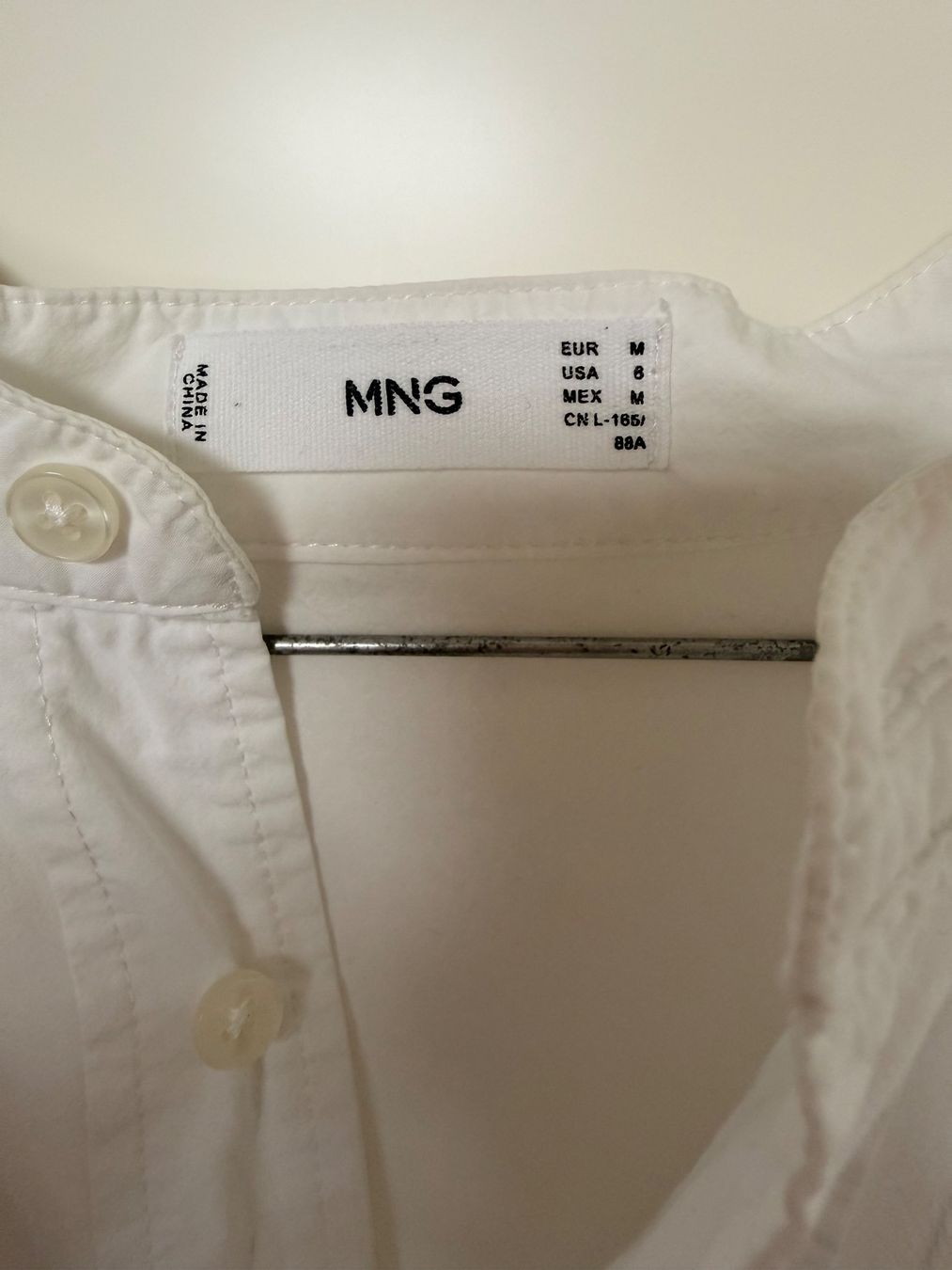 Mango Blusen: Oversize-Hemd mit langen Ärmeln - Marke: MNG - Grösse: M – Gebraucht aus Würenlos von Abracadabra26 1