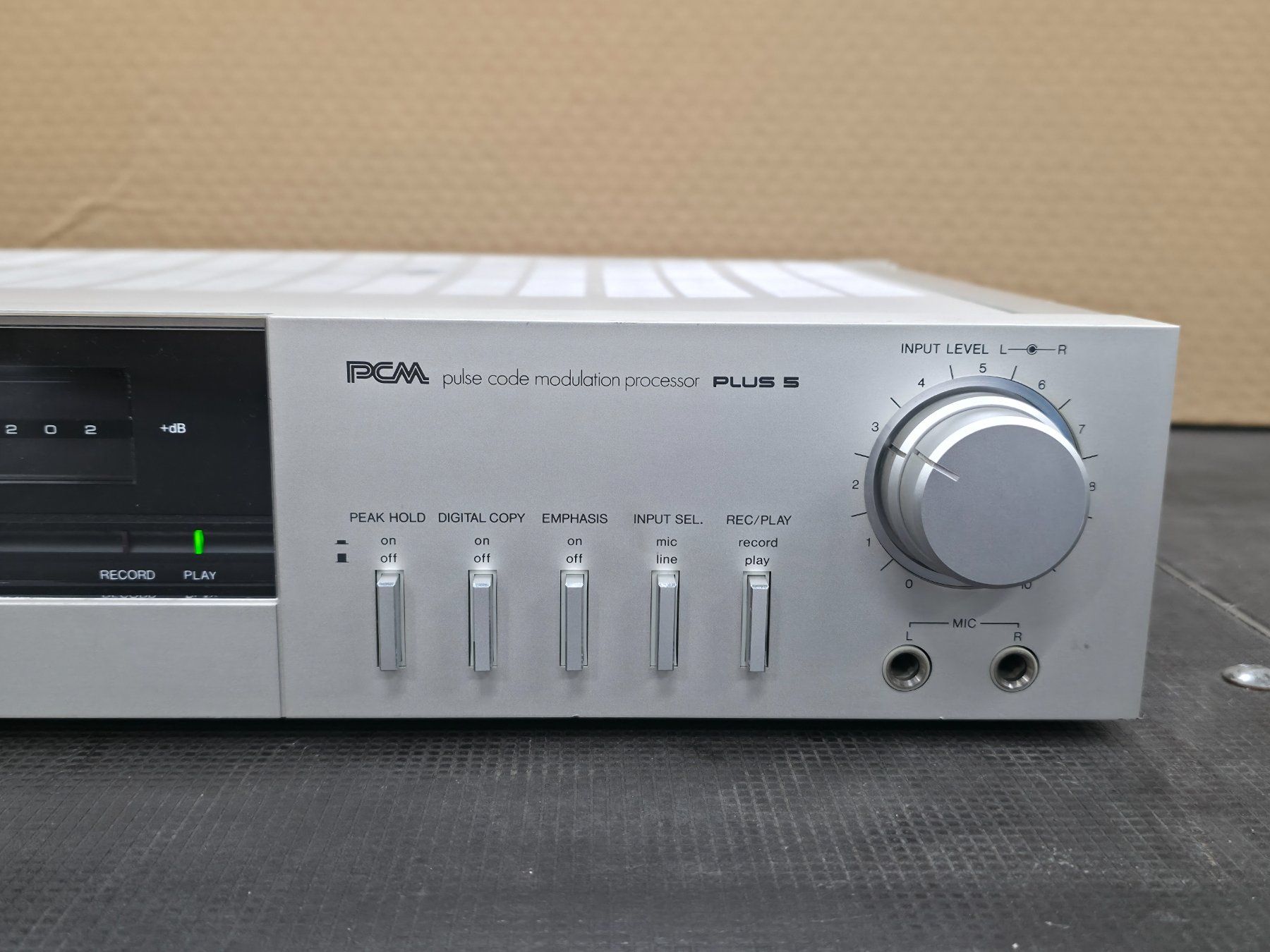 Sanyo Verstärker: Sanyo Plus 5 PCM Pulse Code Modulation Processor - Rarität – Gebraucht aus Dietlikon von litisop 2