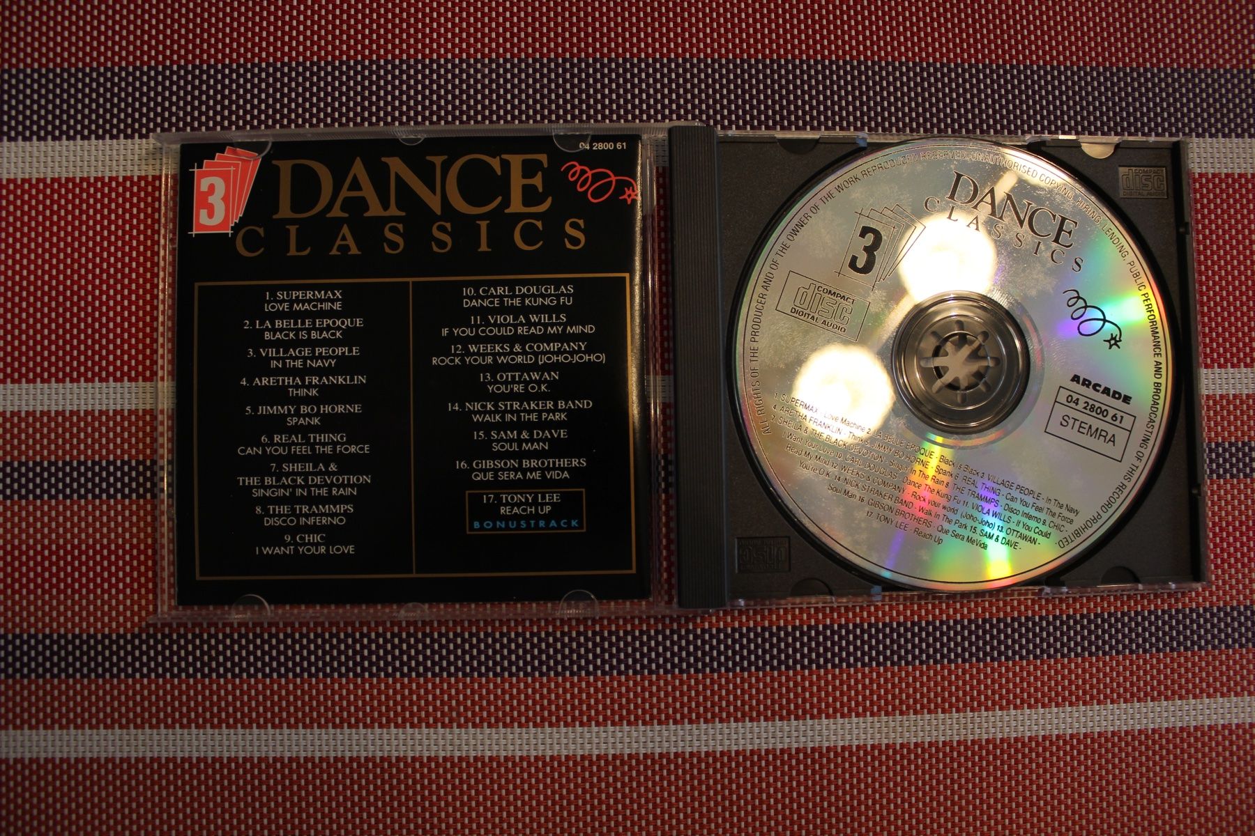 CD: Dance Classics Volume 3, Various CD ( 897) – Usato da Geroldswil venduto da CD-Verkauf-2022 1