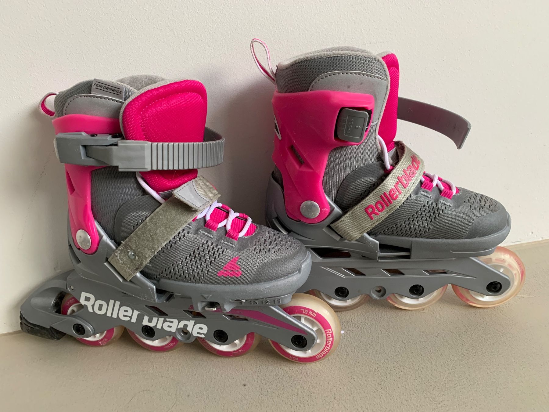 Inline-Skating & Rollschuhe: Inline Skates Rollerblades Gr 28-32 – Gebraucht aus Mollis von jva32