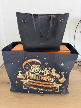 Louis Vuitton Neverfull Inside Out MM M11946 | Full Set