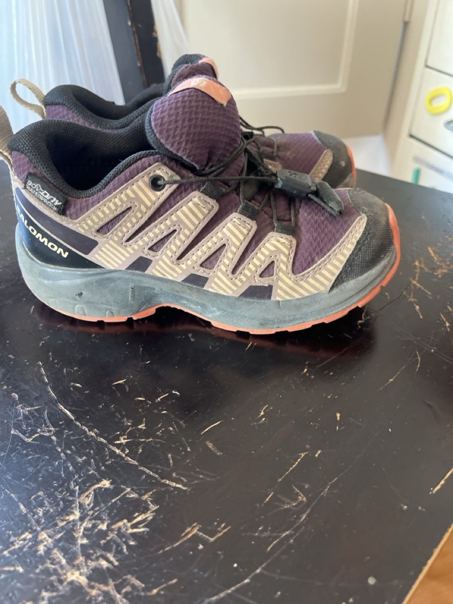 Scarpe per ragazzi: Salomon violett 28 – Usato da Bern venduto da Lee.loo 2