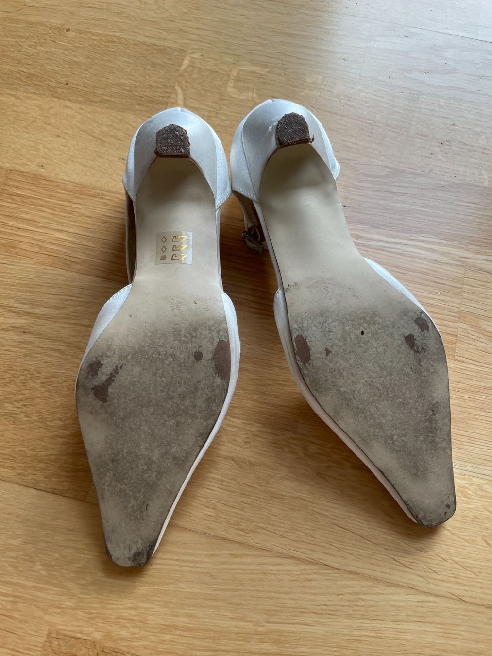 Scarpe da donna: Satin Brautschuhe der Marke Rainbow – Usato da Greifensee venduto da guteangebote 3