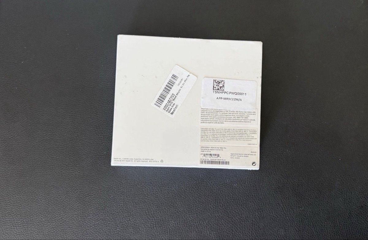 Apple PC: iMac Pro Vesa Mount Adapter – Nuovo (secondo la descrizione) da Allschwil venduto da ant_wbx5 1
